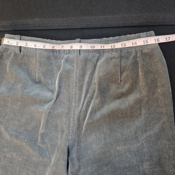 Oscar de la Renta Gray Straight Leg Pants with Embroidery - Picture 6 of 12